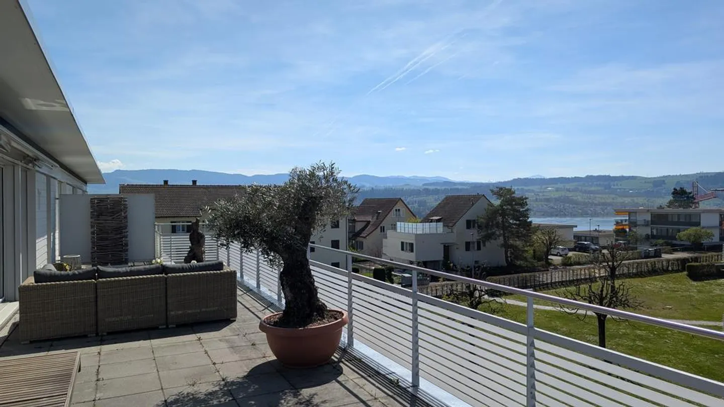 Ottimo attico con ampia terrazza - Foto 10 di 12