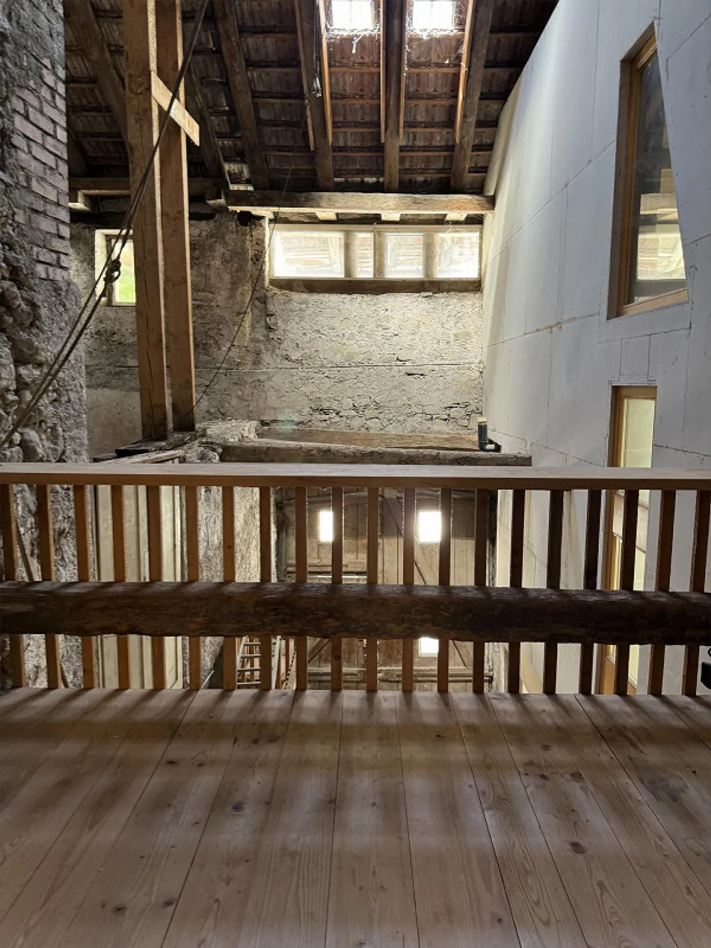 Maison de ville spacieuse de 6 pièces avec bureau et ambiance historique - Photo 5 sur 19