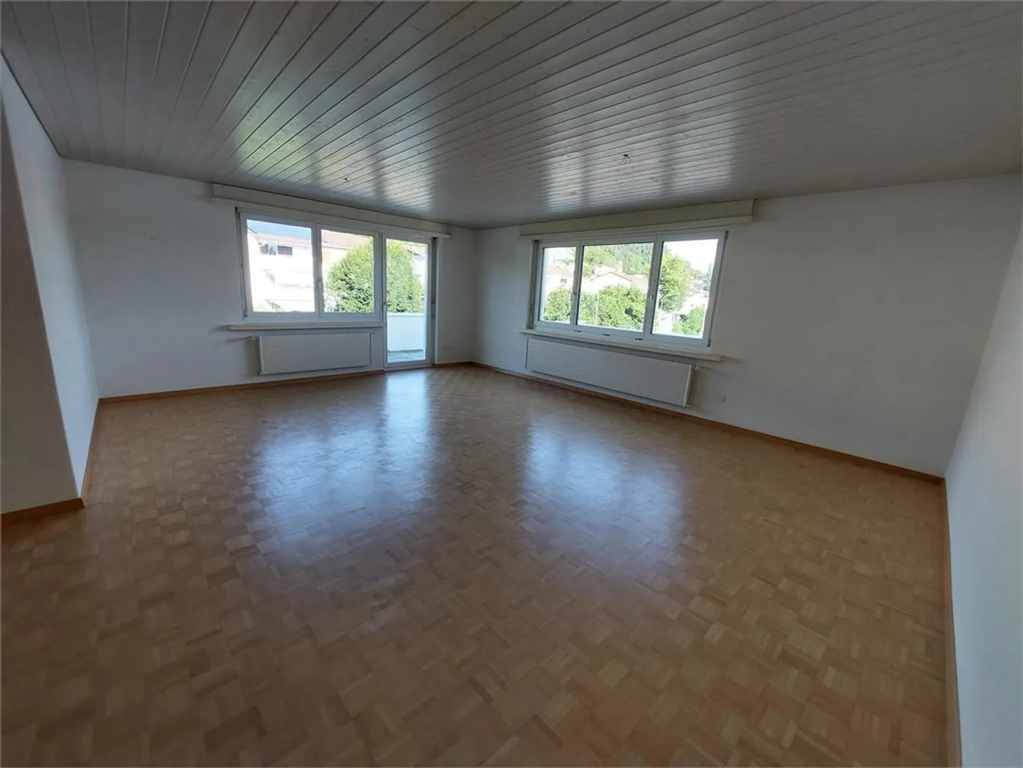 3.5 Room Apartment - Photo 2 of 16