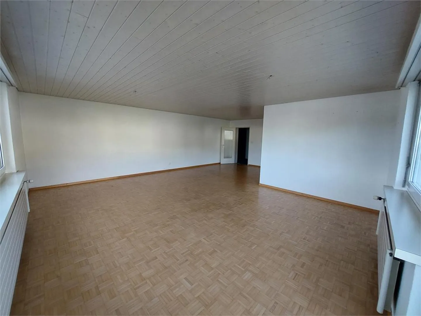 3.5 Room Apartment - Photo 3 of 16