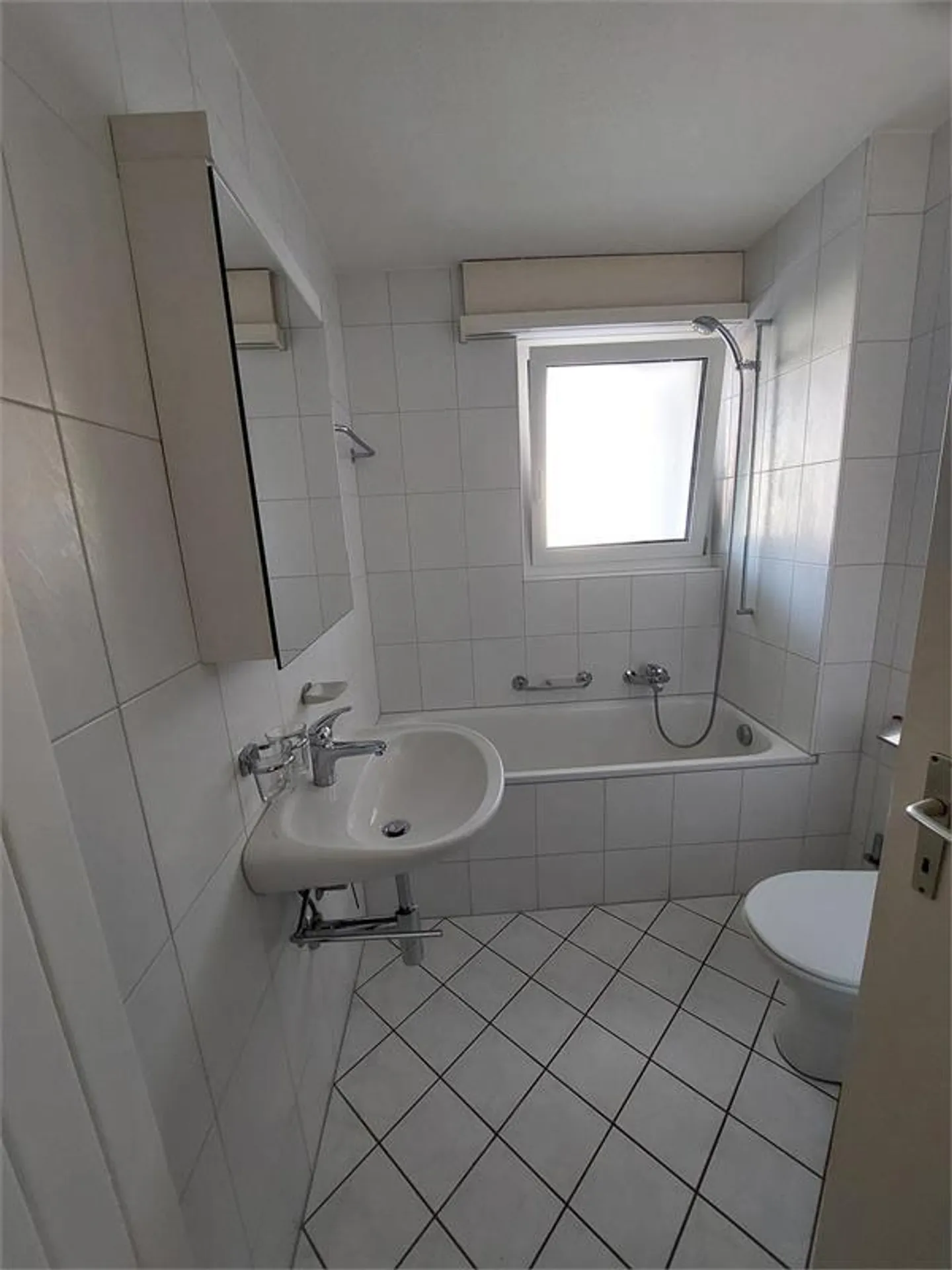 3.5 Room Apartment - Photo 9 of 16