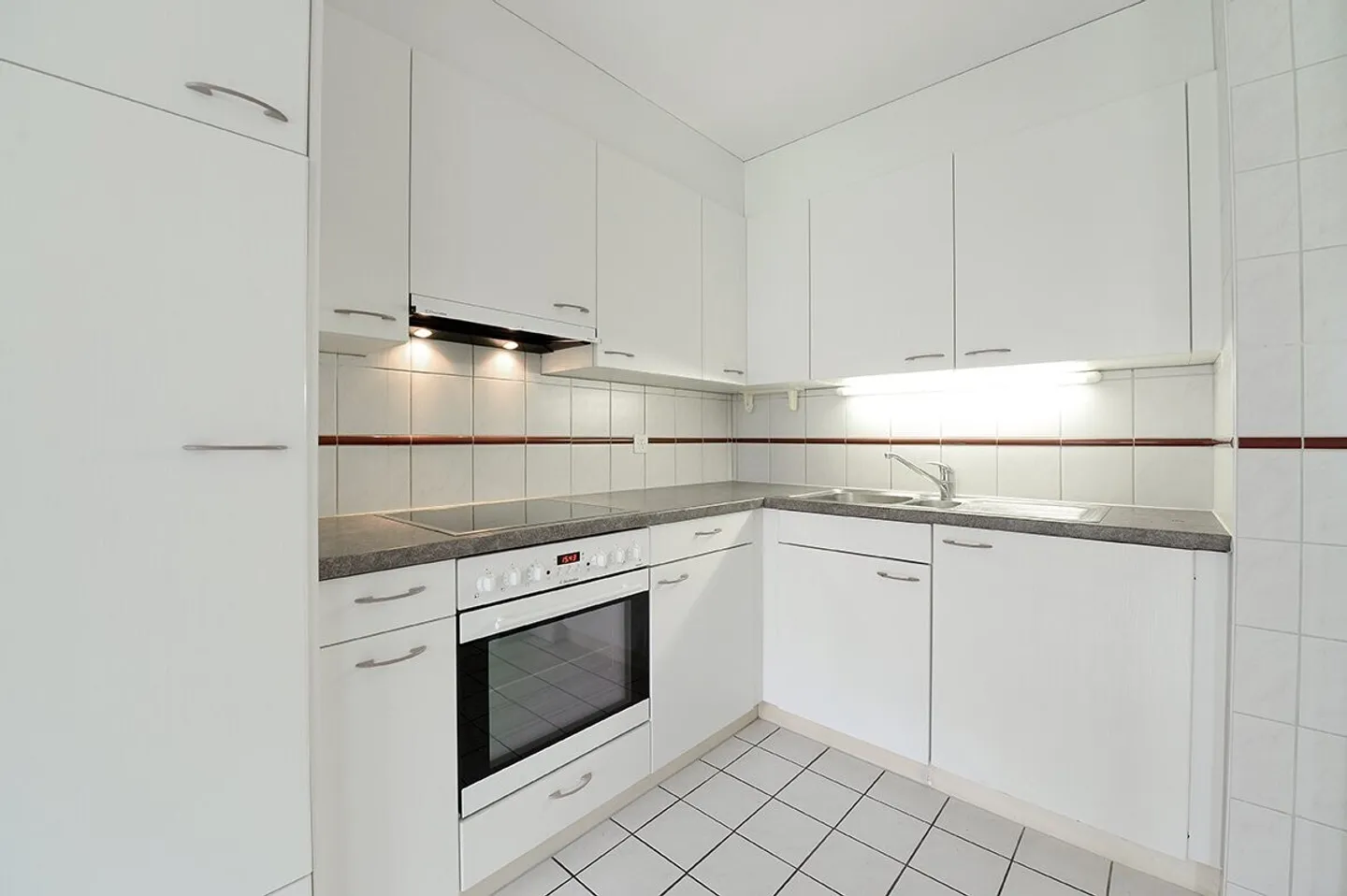 Helles Appartement mit Balkon - Foto 3 von 11