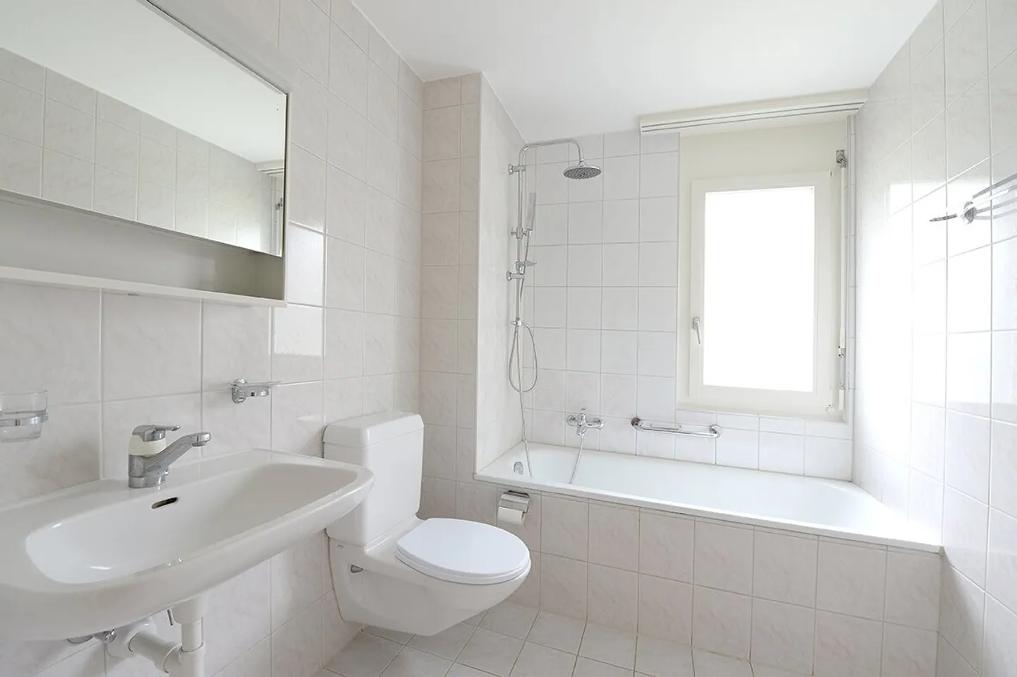 Helles Appartement mit Balkon - Foto 6 von 11