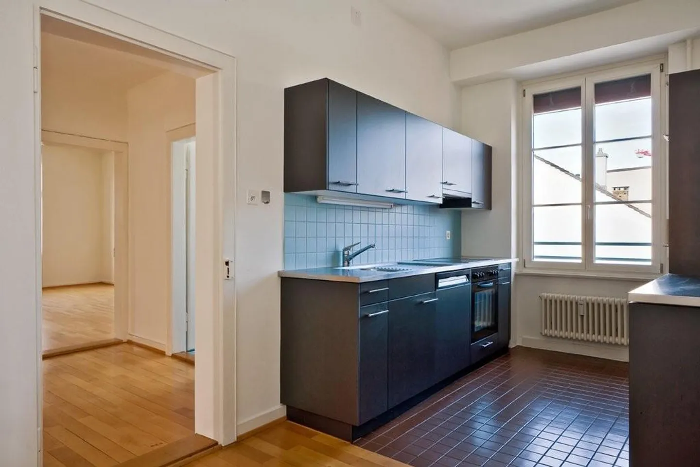 Living in a vibrant city quarter - Photo 2 of 6