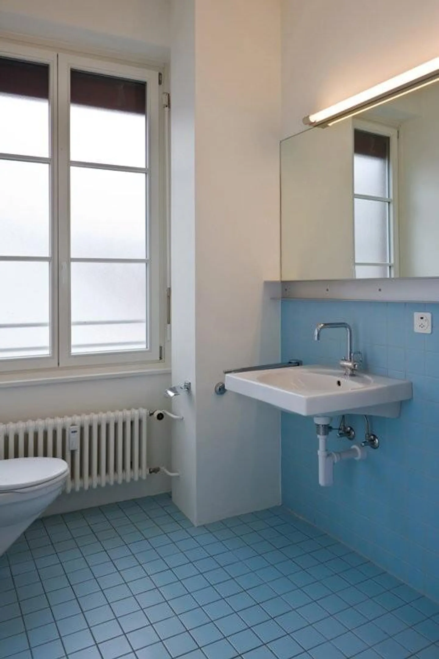 Living in a vibrant city quarter - Photo 3 of 6