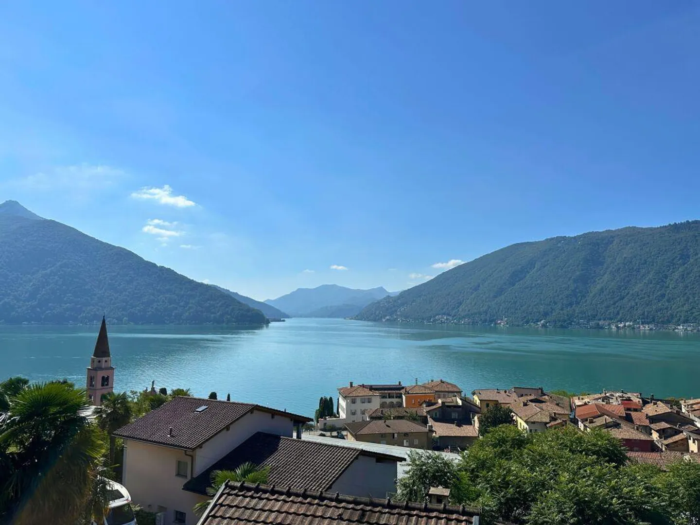 Appartement intéressant de 5,5 pièces avec grande terrasse et vue imprenable sur le lac - Photo 1 sur 18