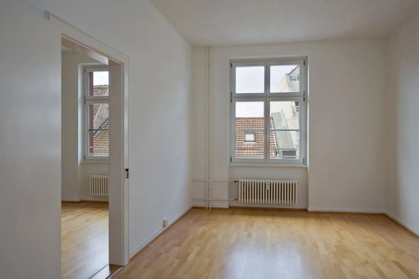 Living in a vibrant city quarter - Photo 4 of 6