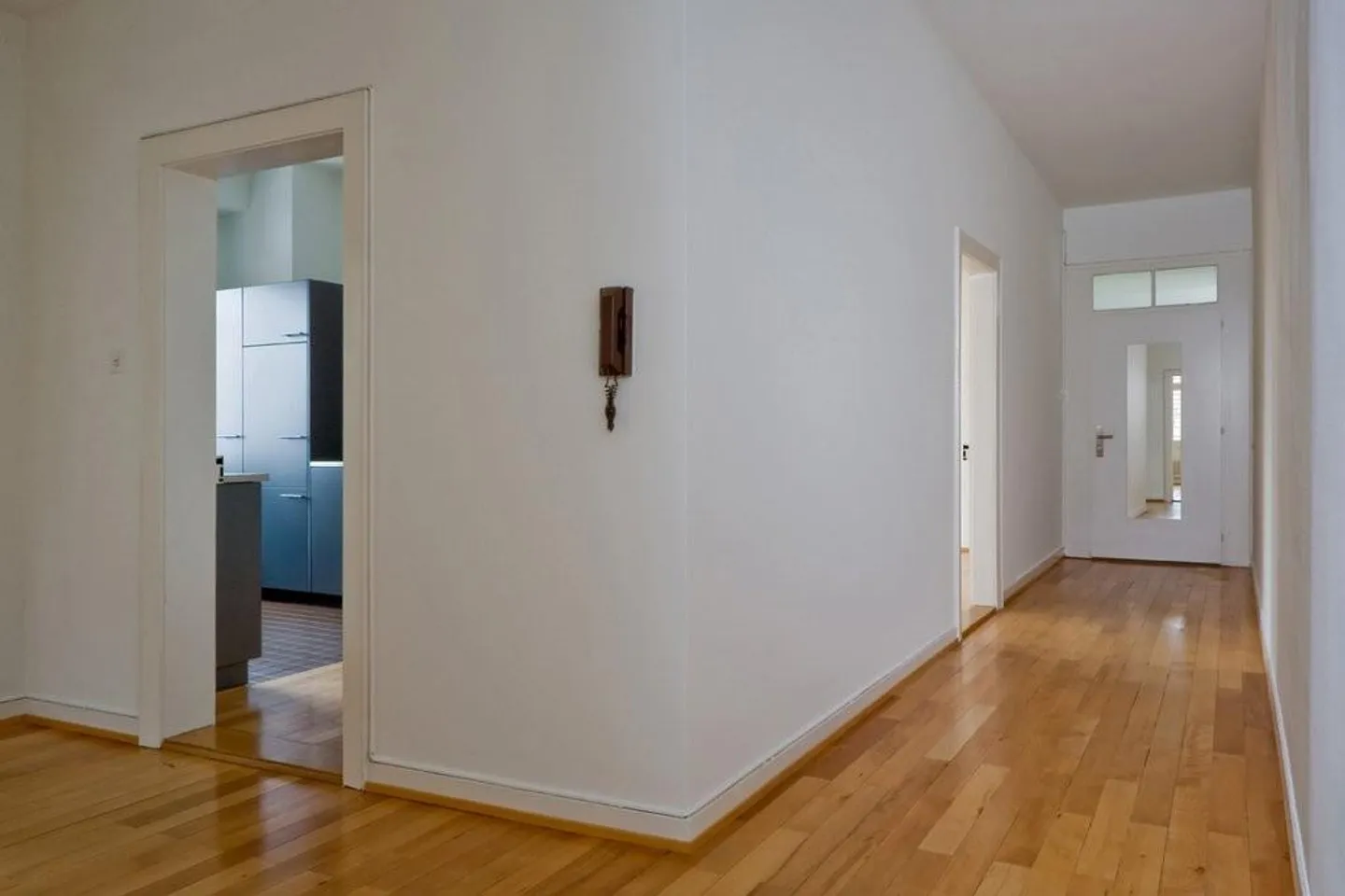 Living in a vibrant city quarter - Photo 5 of 6