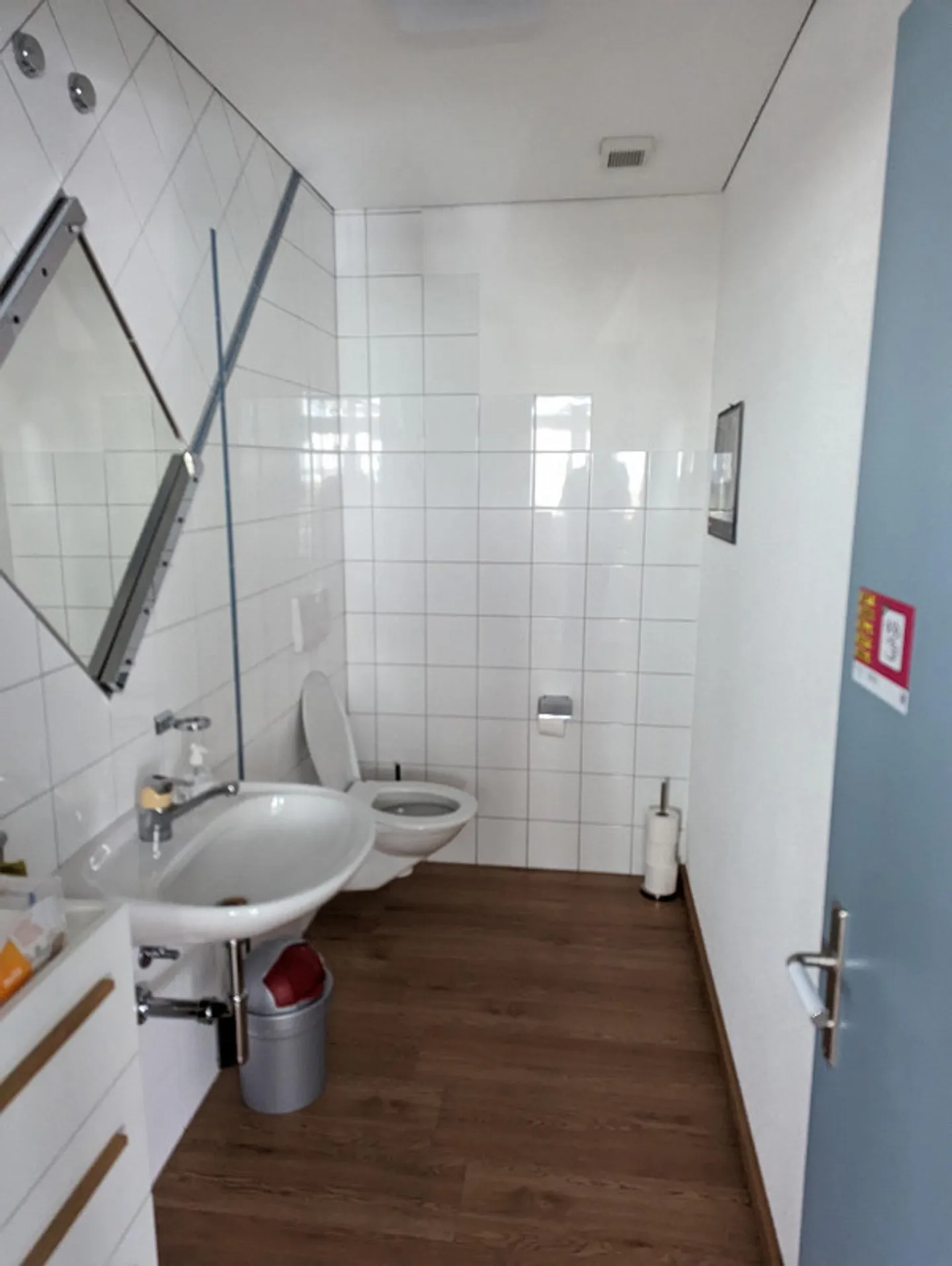 Schöne Büroräumlichkeiten gegenüber Bahnhof (170 m2) - Foto 5 von 5