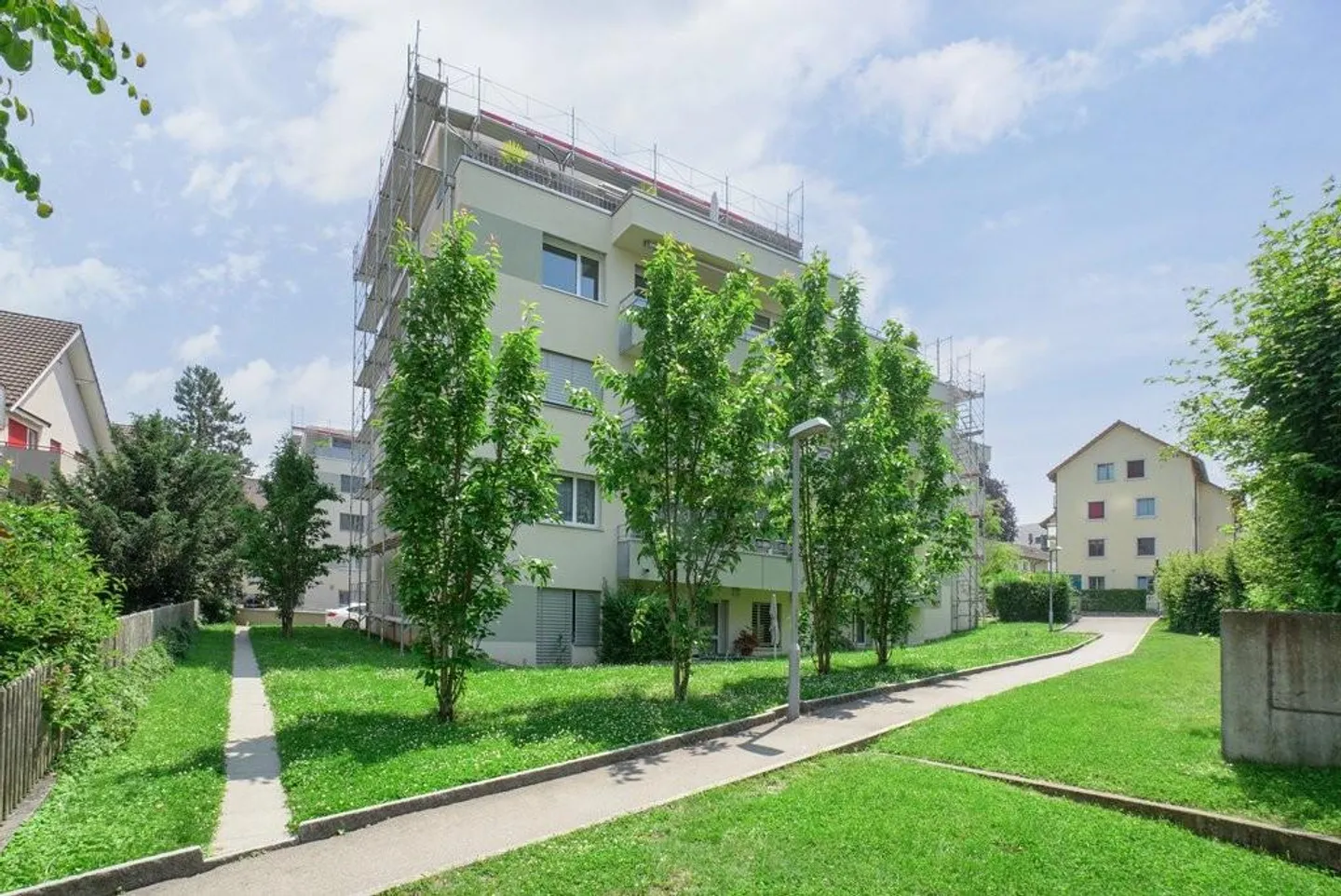 Modern apartment in a central location - Photo 2 of 10