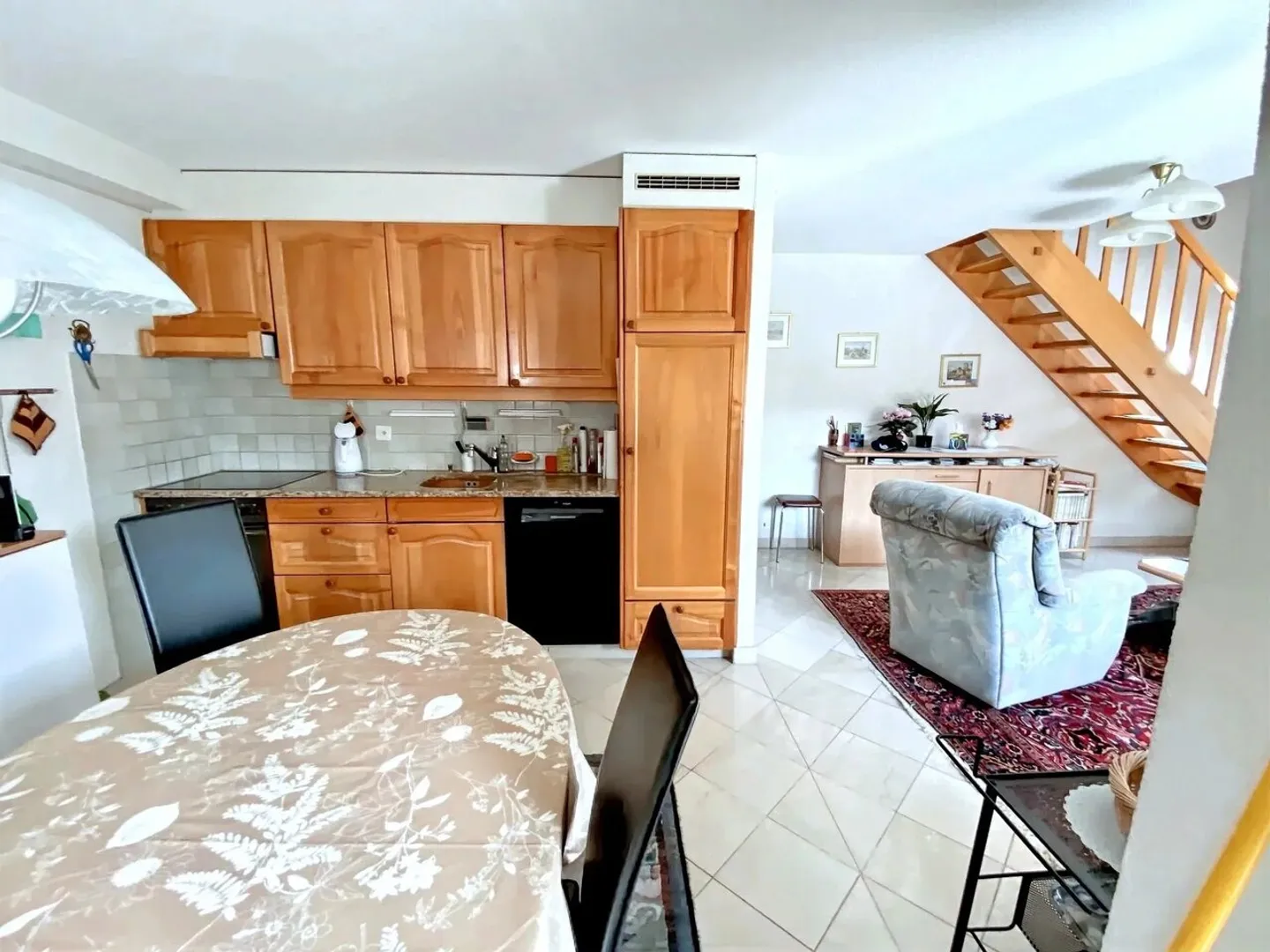 SAILLON (VS); Bellissimo appartamento duplex di 3,5 locali nel cuore delle terme di Saillon - Foto 7 di 13