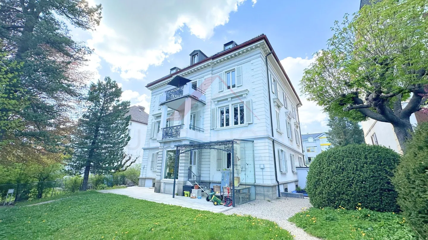 Magnifico duplex di 200 m² con soppalco e fascino d'epoca - Foto 1 di 12