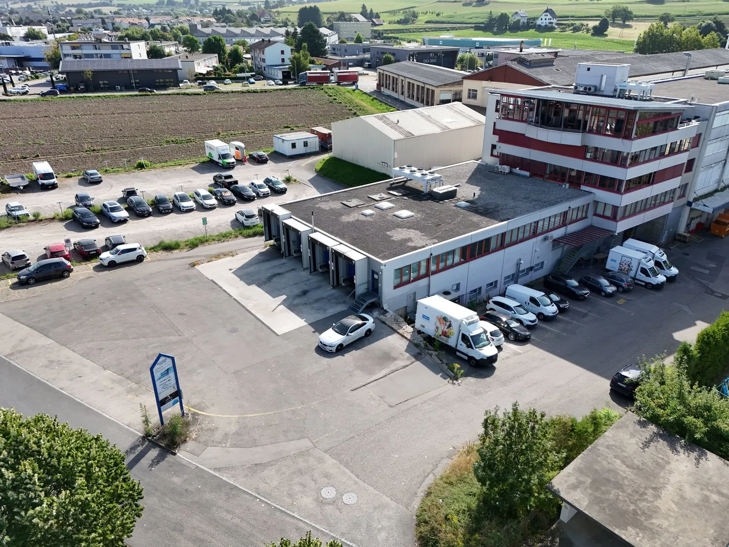 Yield Property in Murten – Secure Capital Investment - Photo 2 of 8