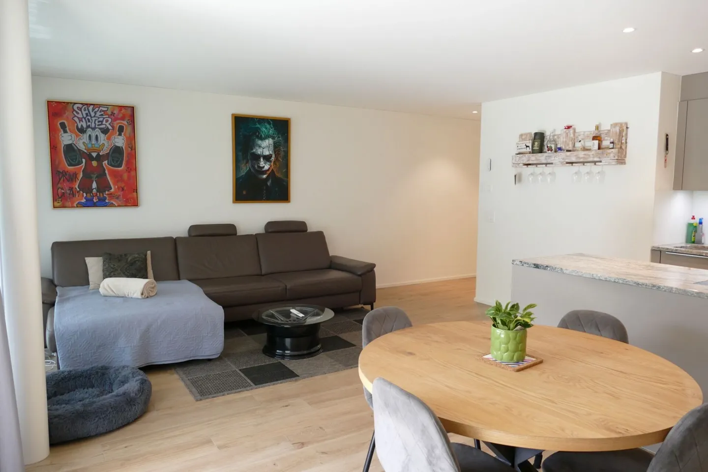 4.5-room ground floor apartment with garden seating area - Photo 3 of 13