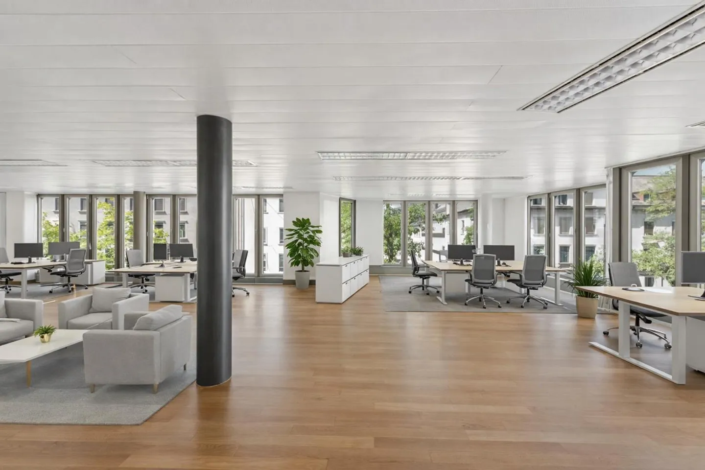 Piano ufficio ampliato vicino a HB - disponibile immediatamente! - Foto 1 di 7