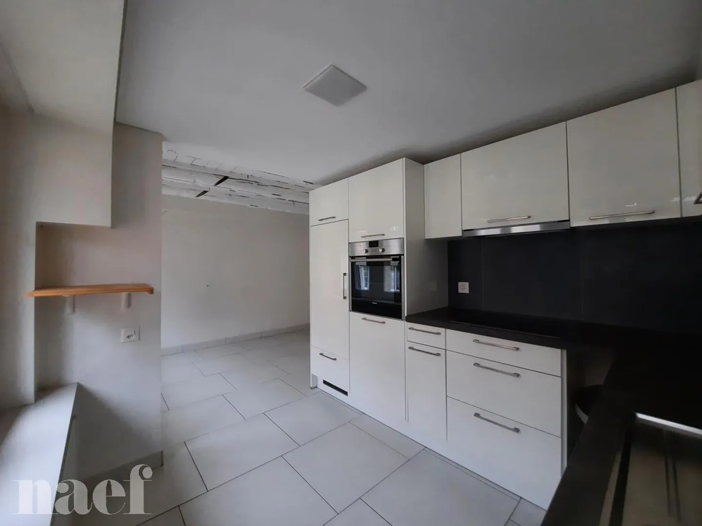 Large apartment in the city center with terrace - Photo 2 of 13