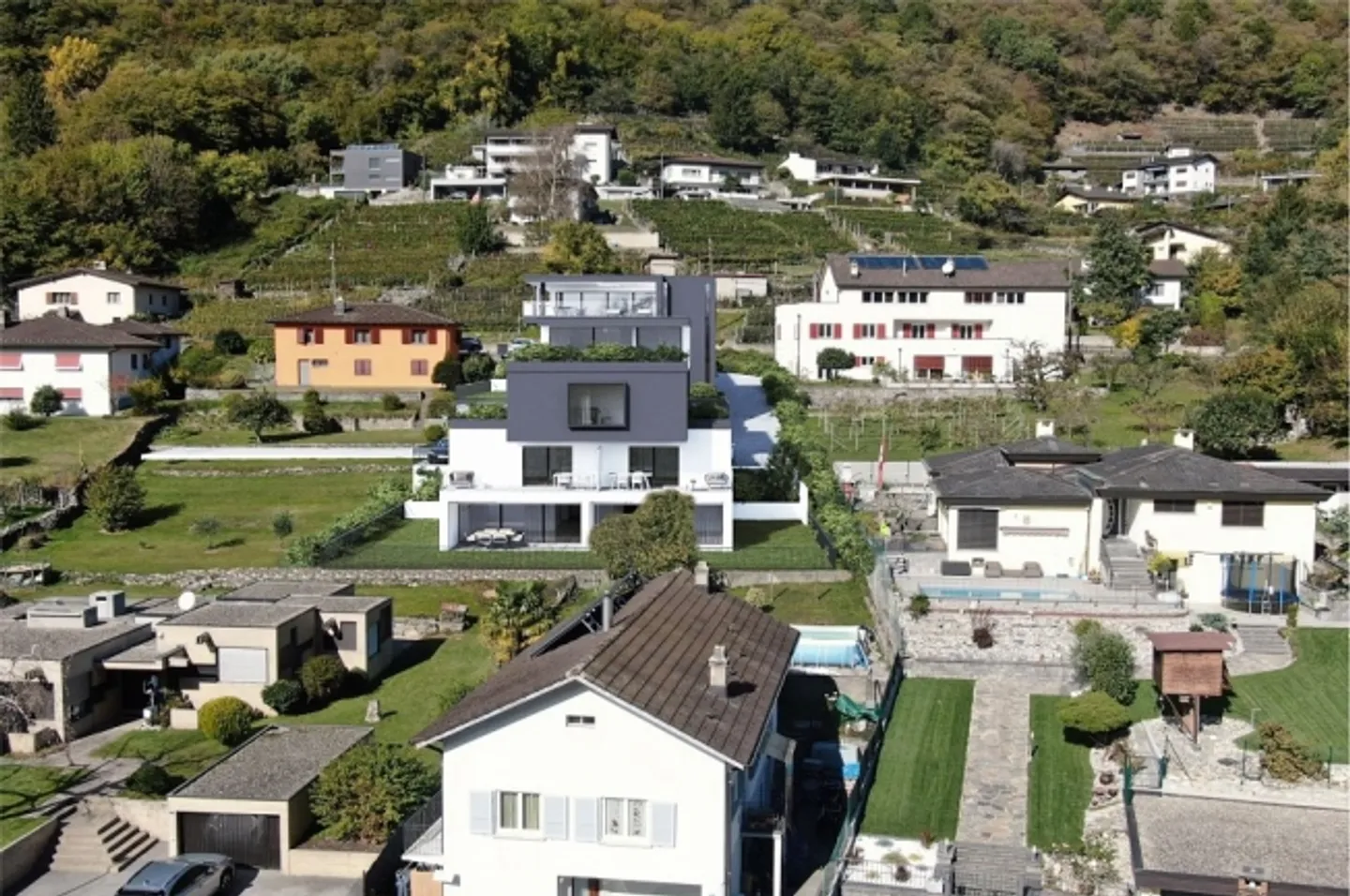 2.5 Room apartment - Photo 1 of 8