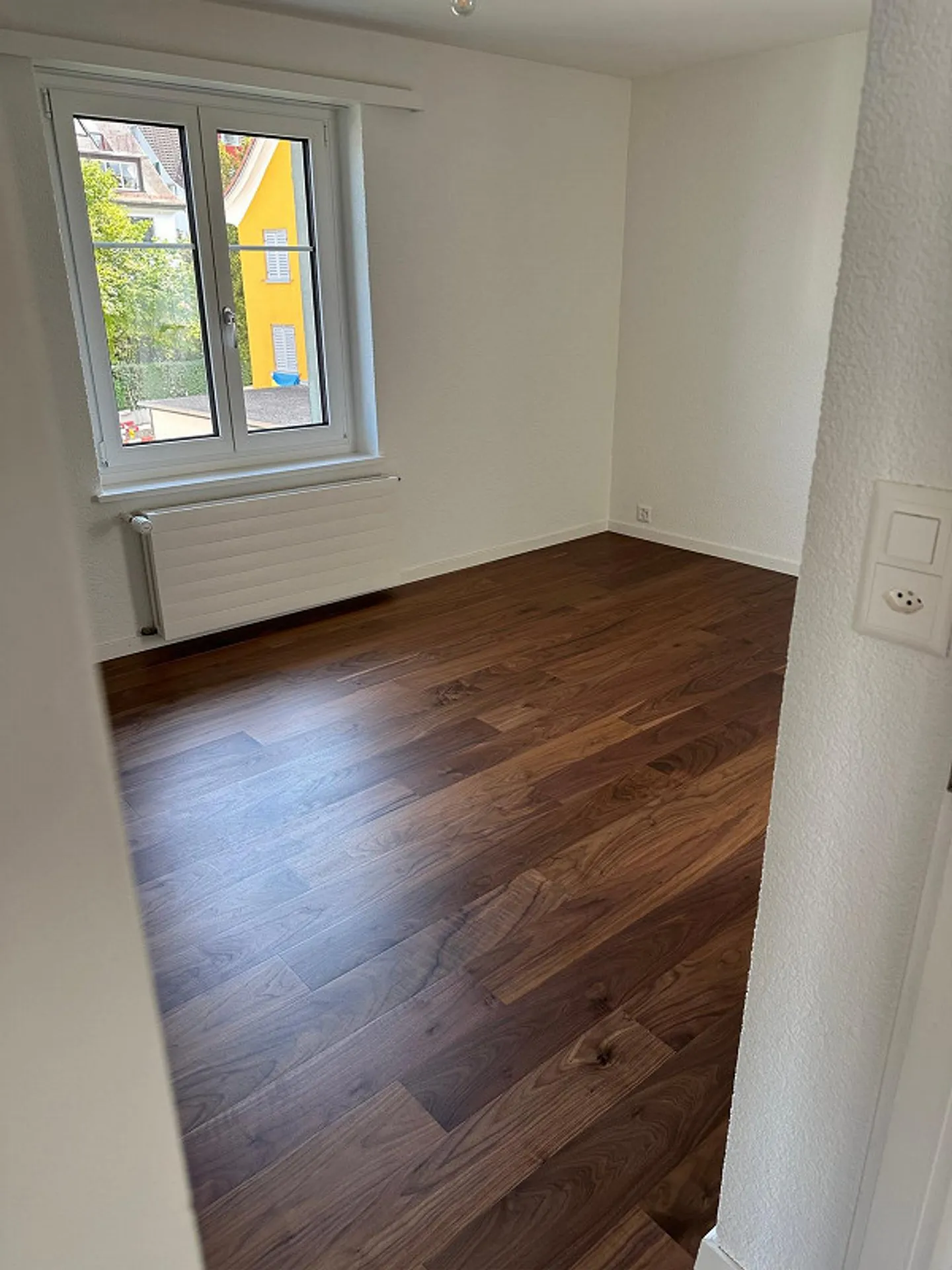 Unique 2.5 Room Apartment in Optimal Location - Photo 5 of 13