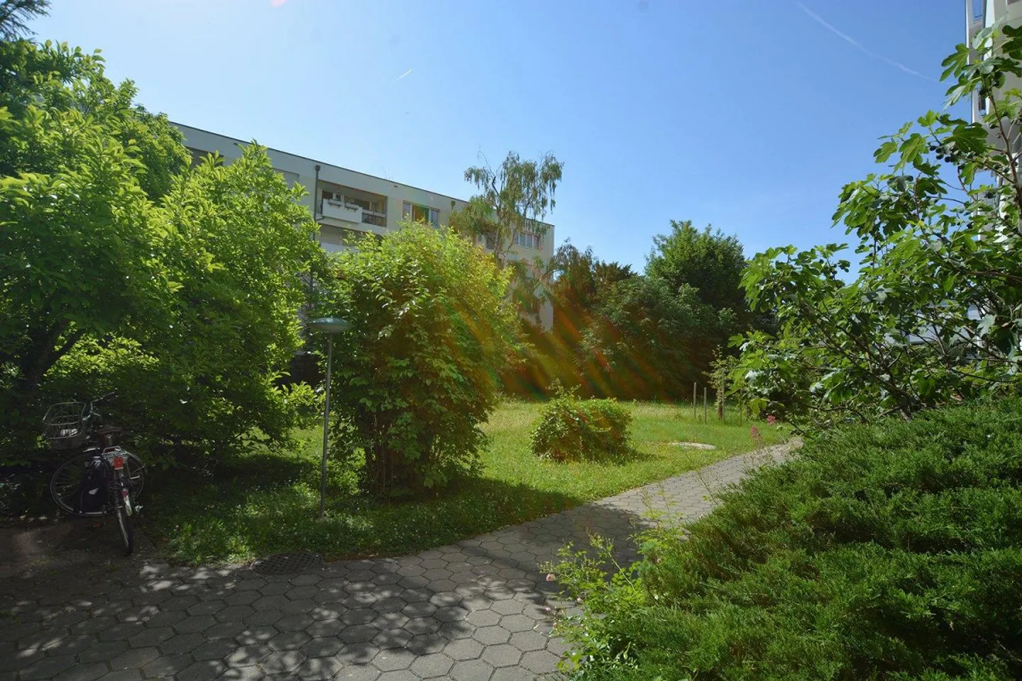 Living in Green – Quality of Life in Park-like Surroundings - Photo 2 of 13
