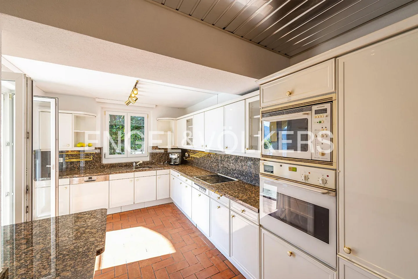 Maison avec potentiel et parcelle de lac privée (34) - Photo 8 sur 14