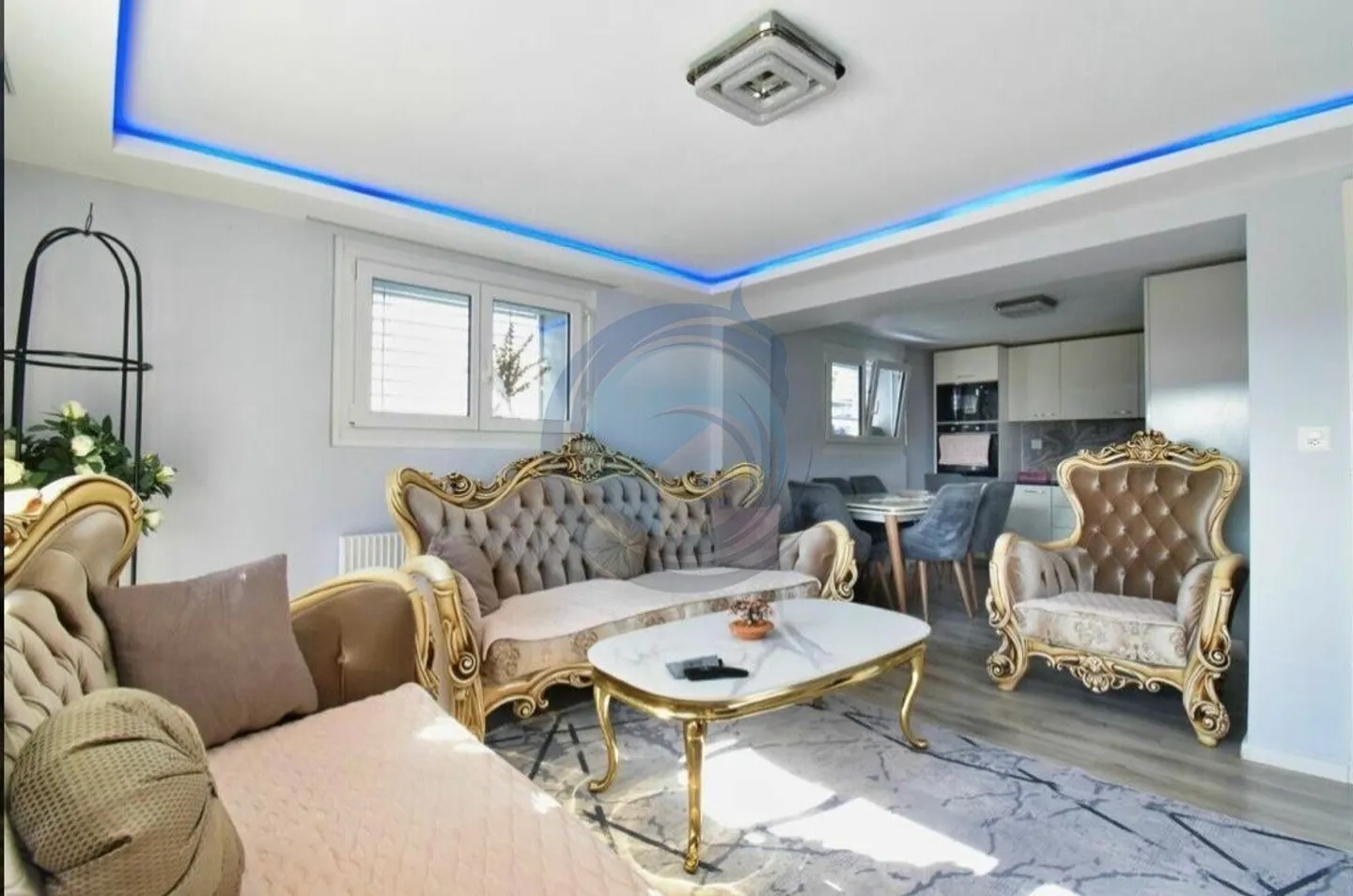 BELLE VILLA INDIVIDUELLE RÉNOVÉE AVEC GRAND TERRAIN ET VUE DÉGAGÉE - Foto 5 von 8