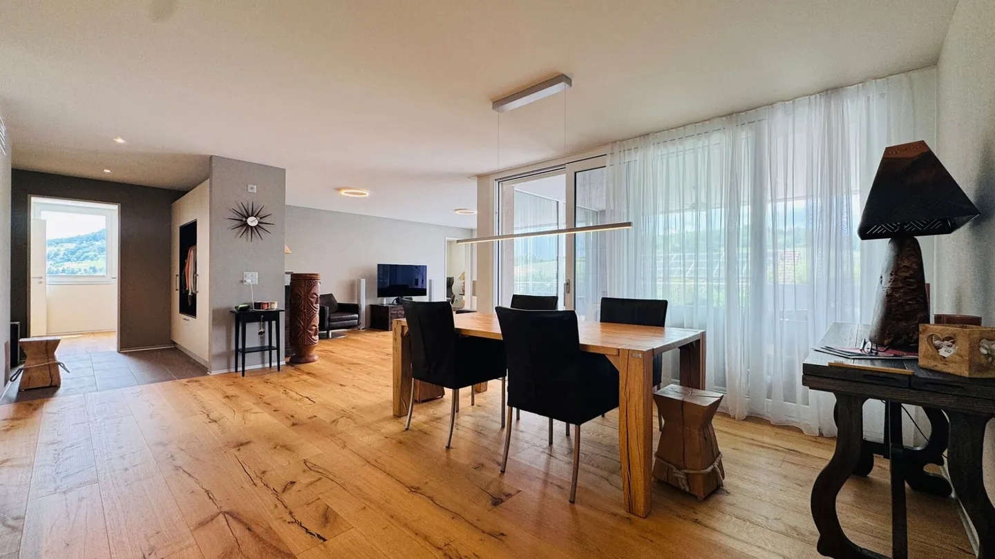 As new 5.5-room attic apartment with large terrace, 2 bathrooms and 3 indoor parking spaces - Photo 4 of 18