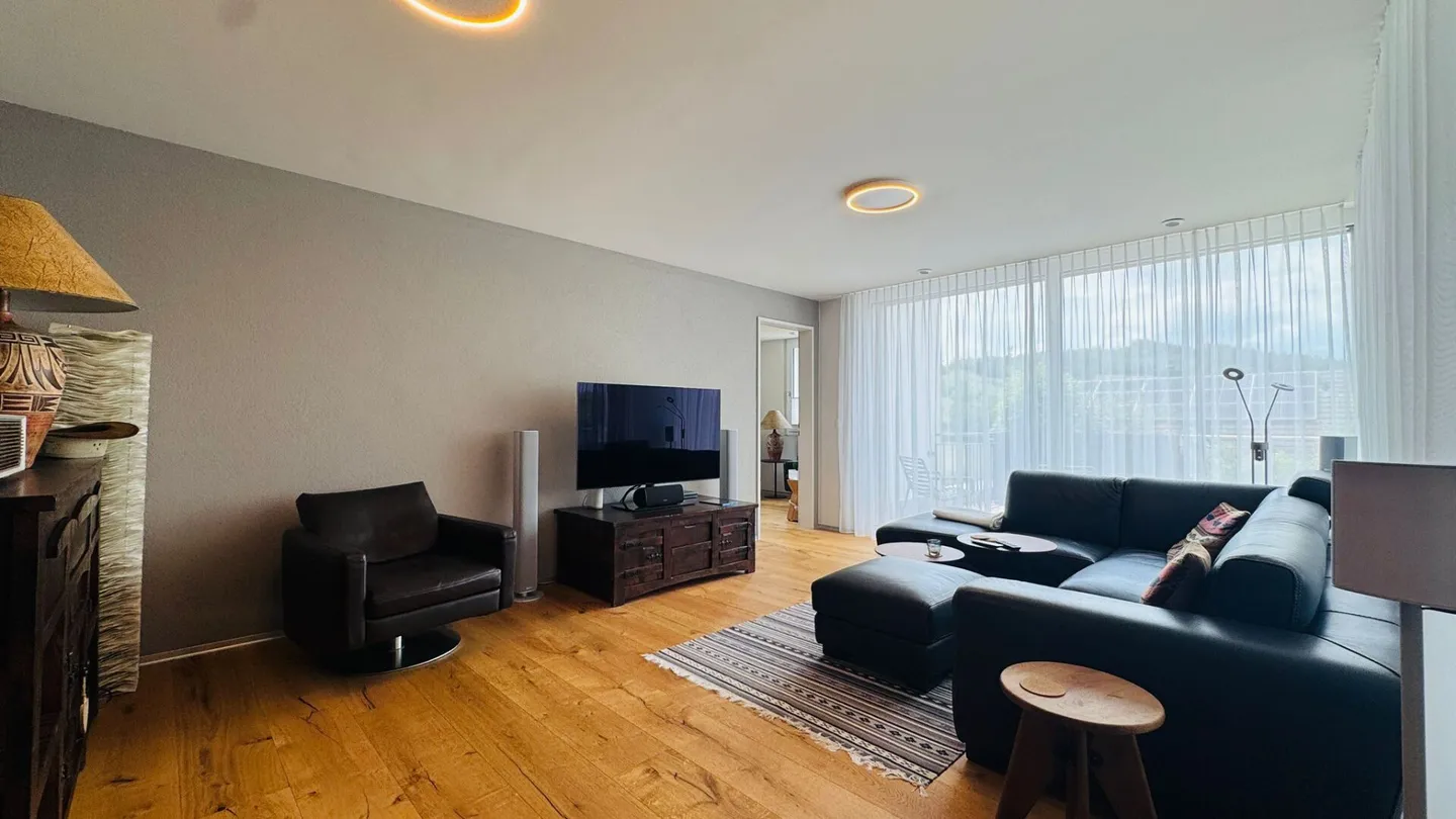 As new 5.5-room attic apartment with large terrace, 2 bathrooms and 3 indoor parking spaces - Photo 6 of 18