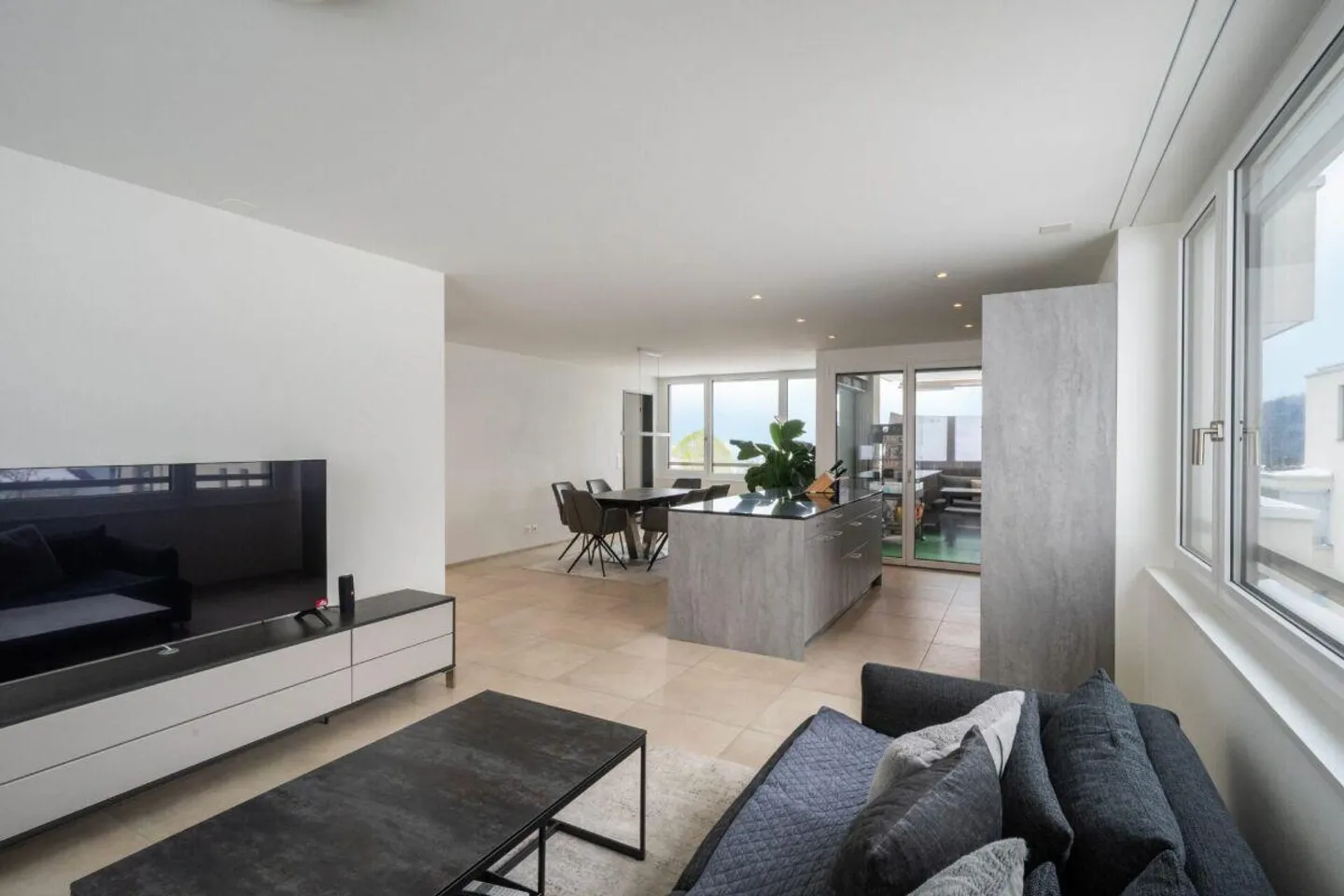 Appartement moderne dans un emplacement calme avec vue fantastique - Photo 3 sur 12