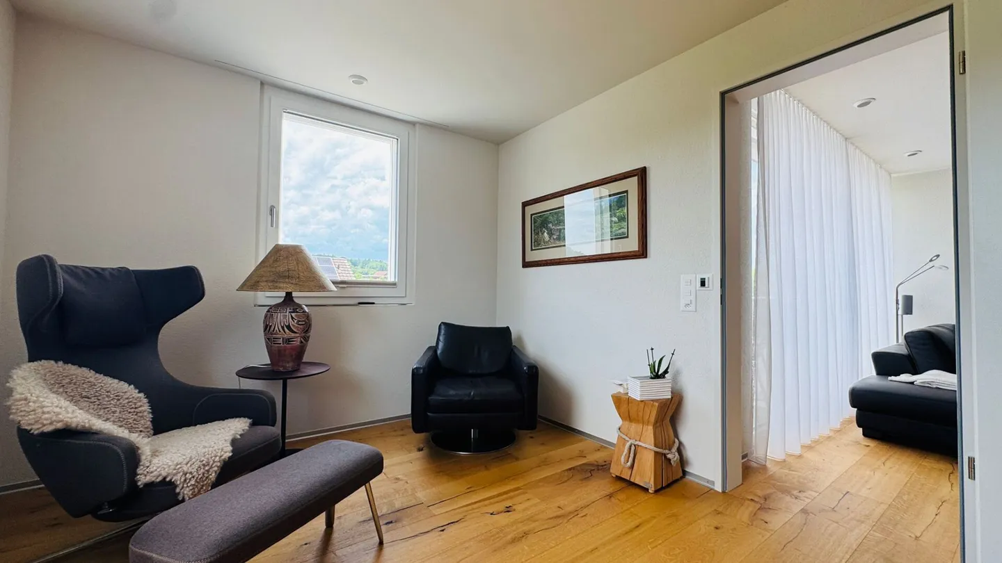 As new 5.5-room attic apartment with large terrace, 2 bathrooms and 3 indoor parking spaces - Photo 11 of 18