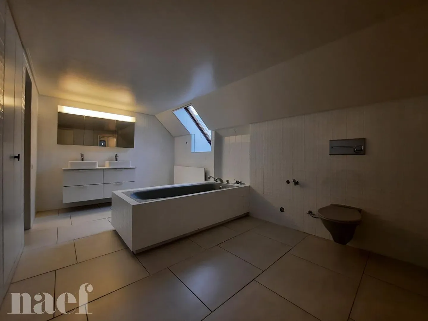 Large apartment in the city center with terrace - Photo 12 of 13