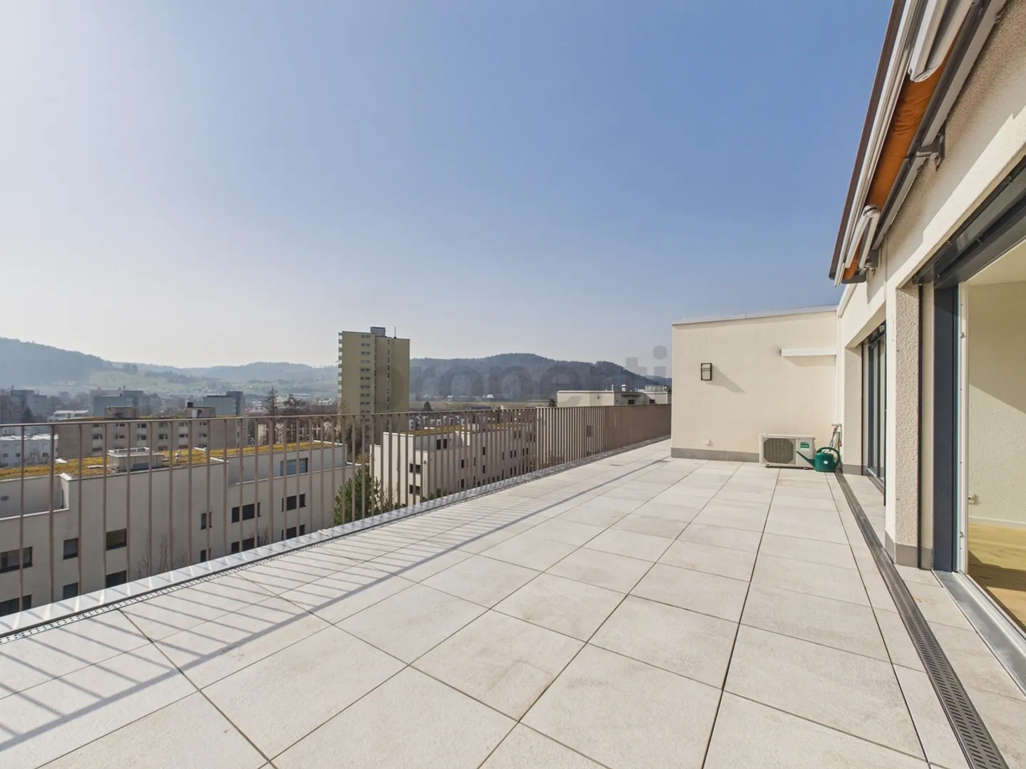 Appartamento moderno di 4,5 stanze con terrazze soleggiate a Winterthur - Foto 8 di 10