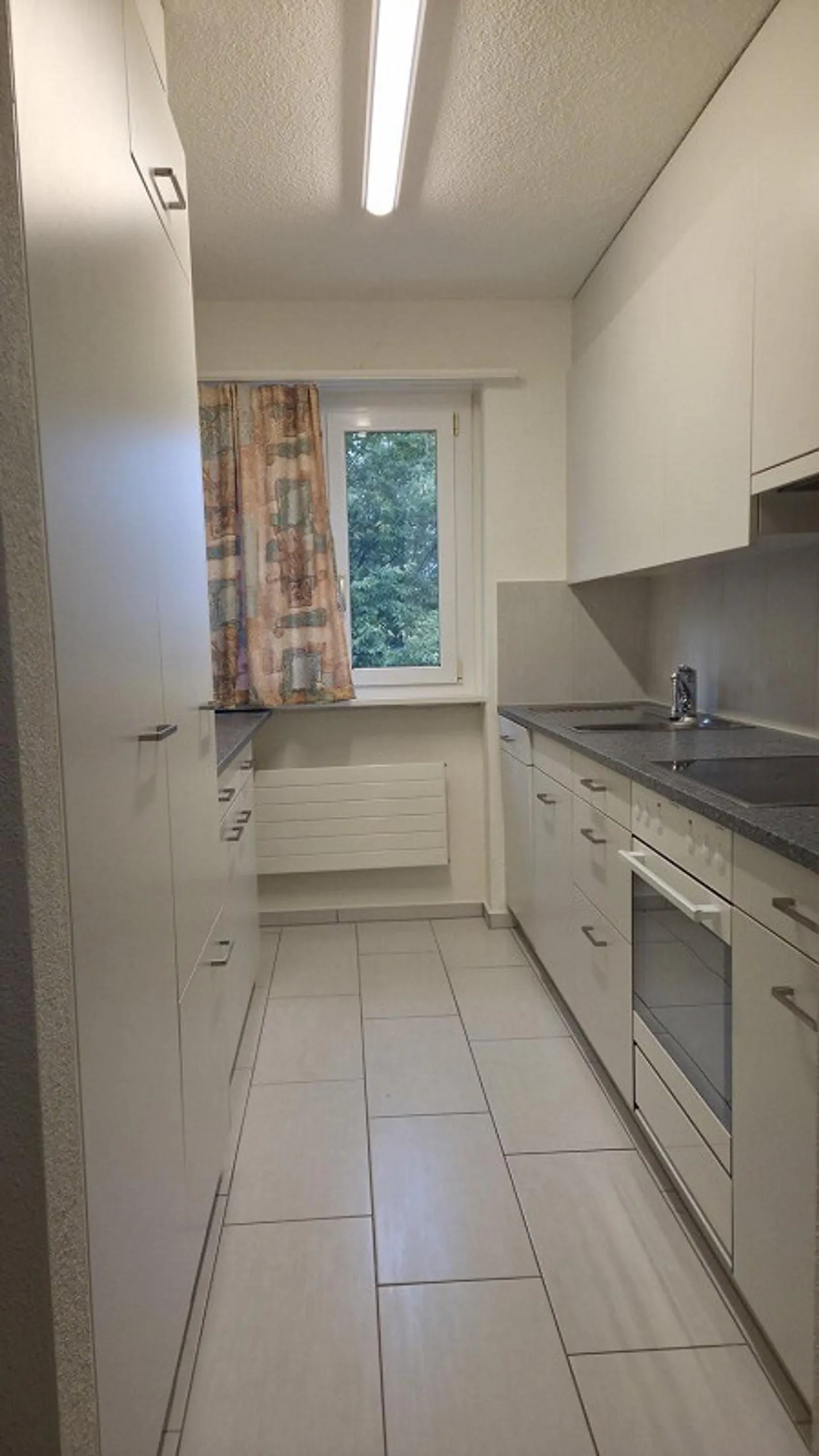 Central Apartment in a Quiet Location - Photo 6 of 8
