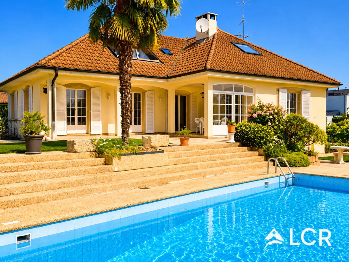 Magnifique maison individuelle 8,5 pièces / Jardin avec piscine et appartement séparé - Photo 1 sur 13