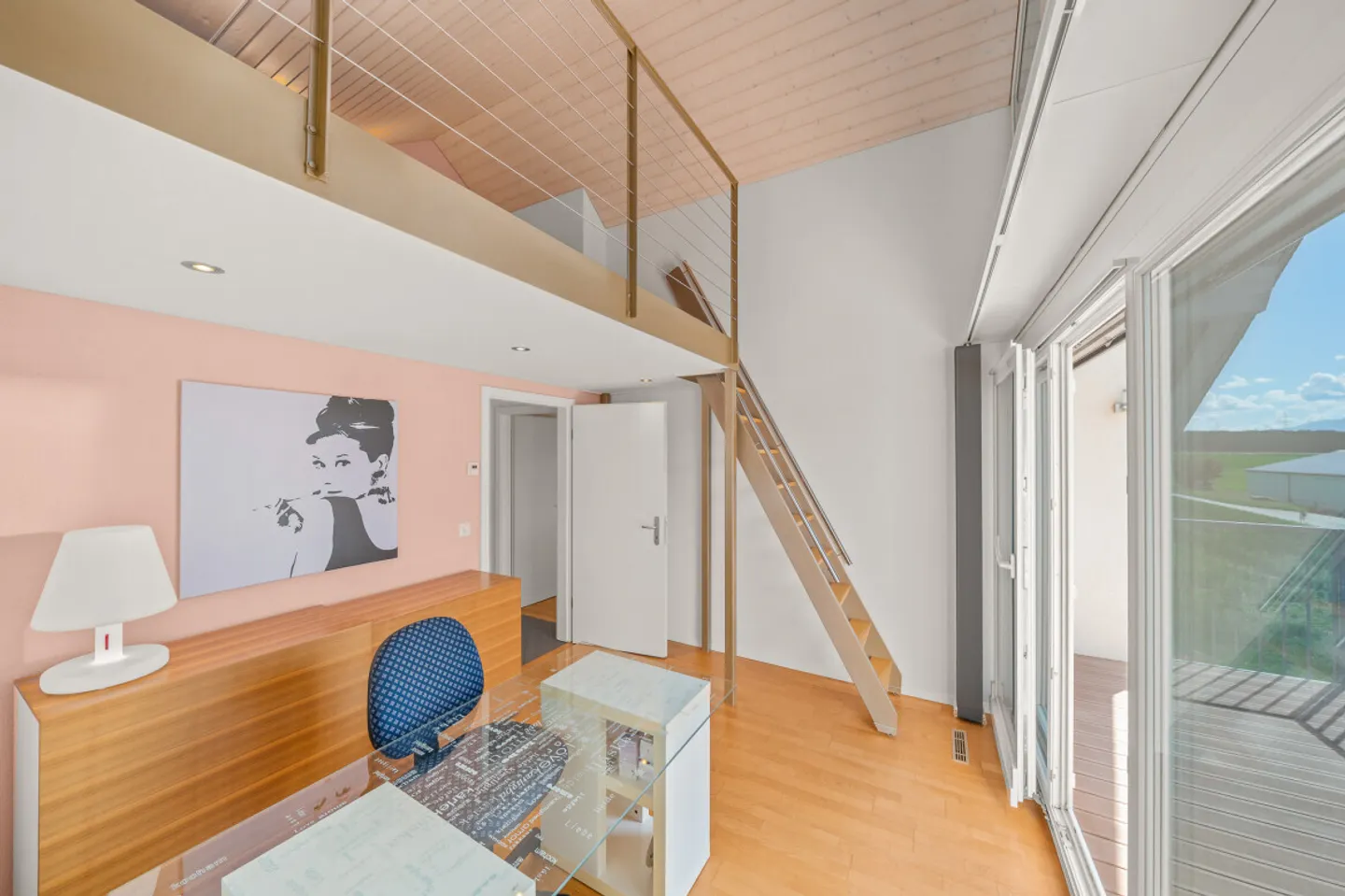 5.5-ROOM PENTHOUSE 5 MINUTES FROM NYON - Photo 7 of 7