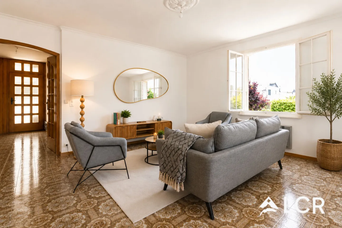 Magnifique maison individuelle 8,5 pièces / Jardin avec piscine et appartement séparé - Photo 6 sur 13