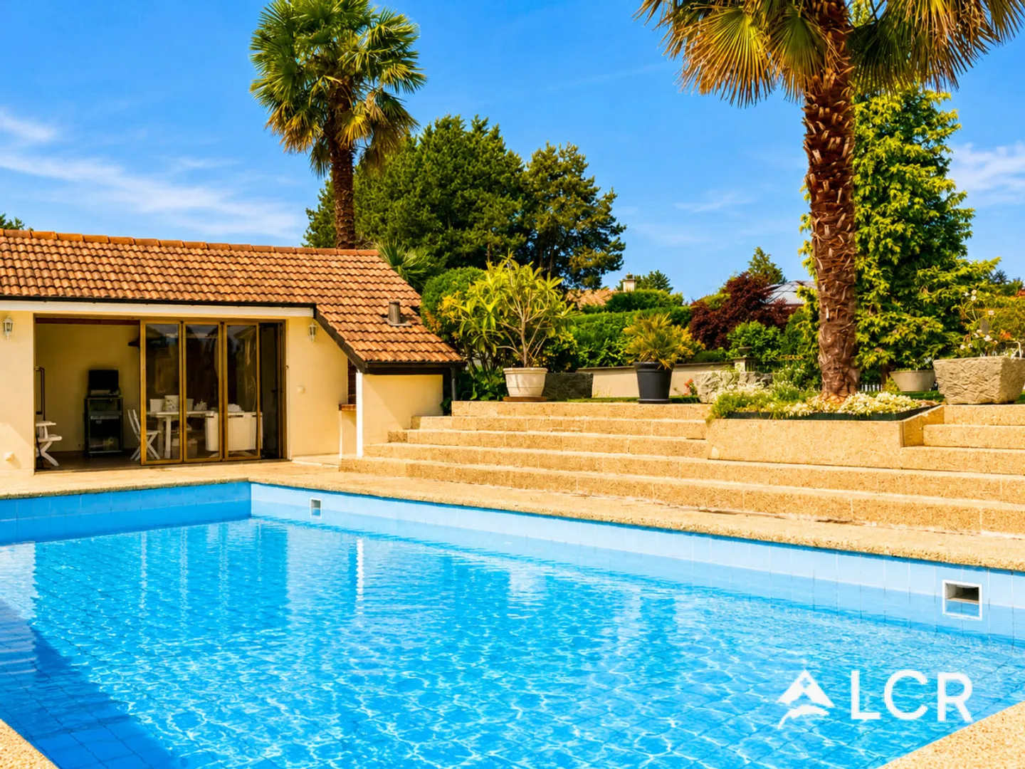 Magnifique maison individuelle 8,5 pièces / Jardin avec piscine et appartement séparé - Photo 2 sur 13