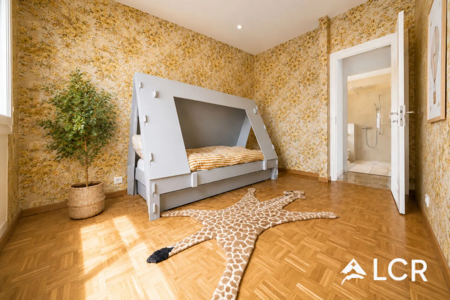 Magnifique maison individuelle 8,5 pièces / Jardin avec piscine et appartement séparé - Photo 9 sur 13