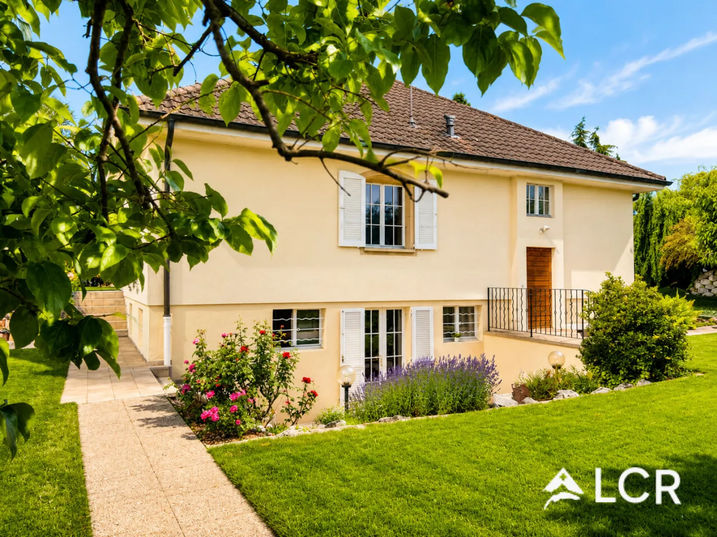 Magnifique maison individuelle 8,5 pièces / Jardin avec piscine et appartement séparé - Photo 12 sur 13