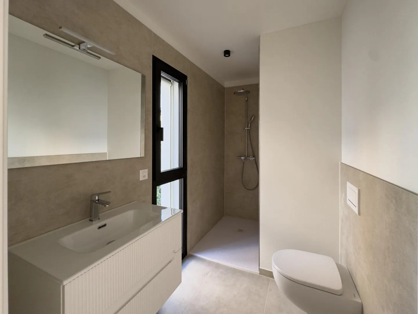 New and spacious 3.5 rooms in Massagno - Photo 6 of 8