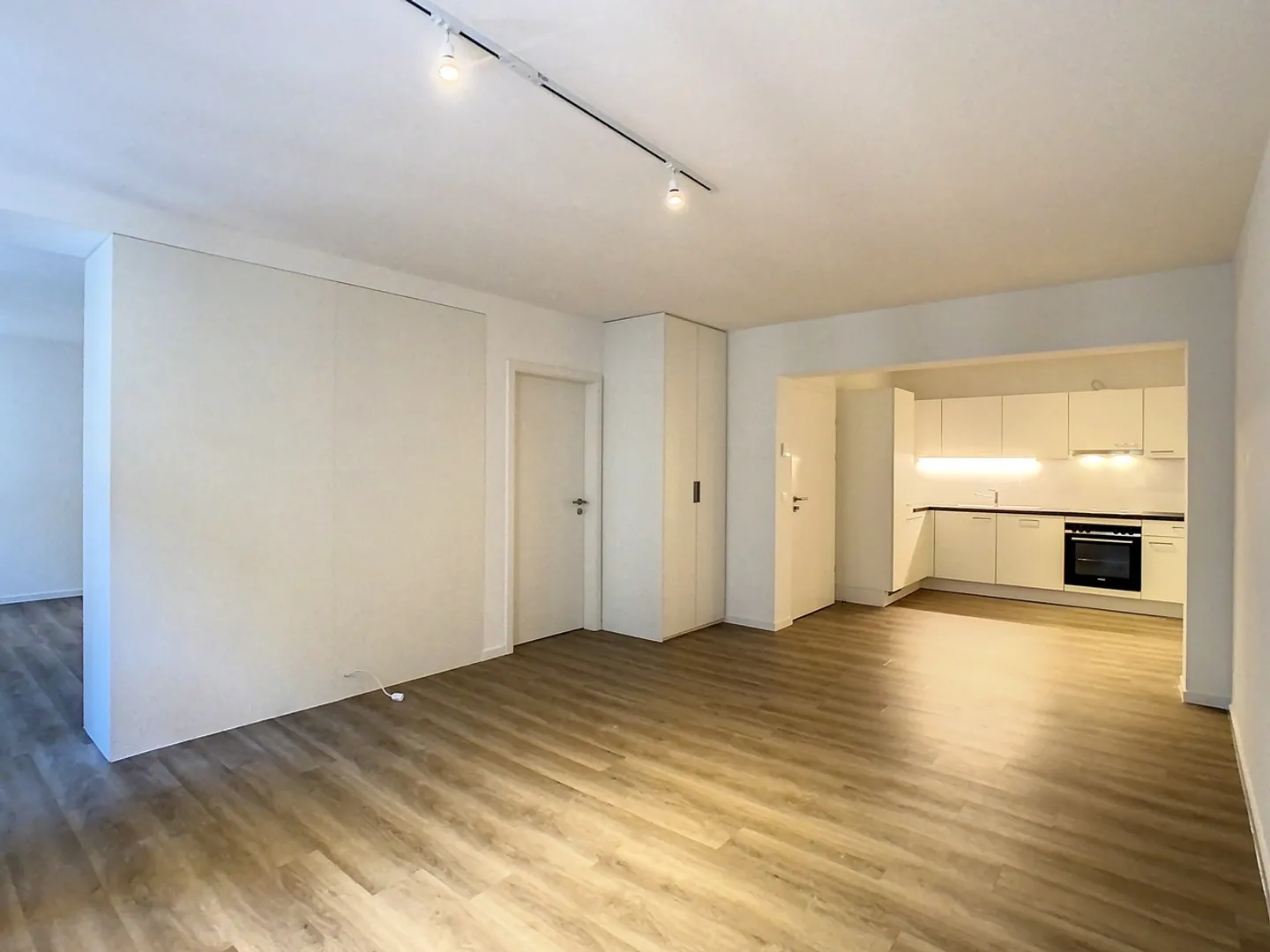 ESCLUSIVITÀ - Incantevole appartamento nel centro di Aubonne - Foto 1 di 11