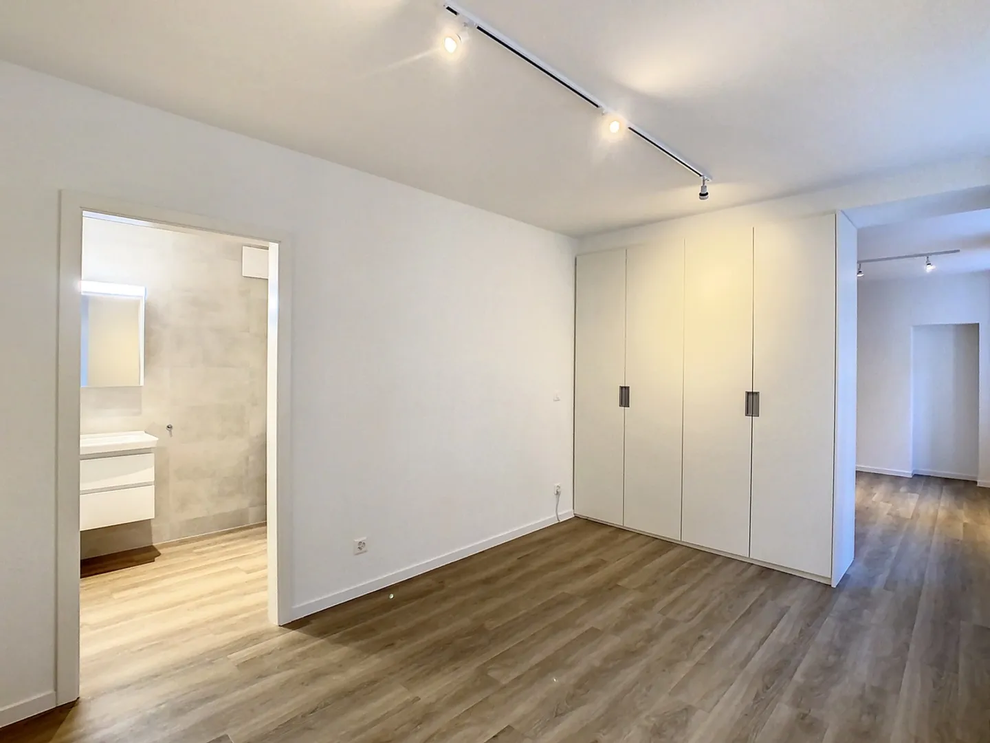 ESCLUSIVITÀ - Incantevole appartamento nel centro di Aubonne - Foto 5 di 11