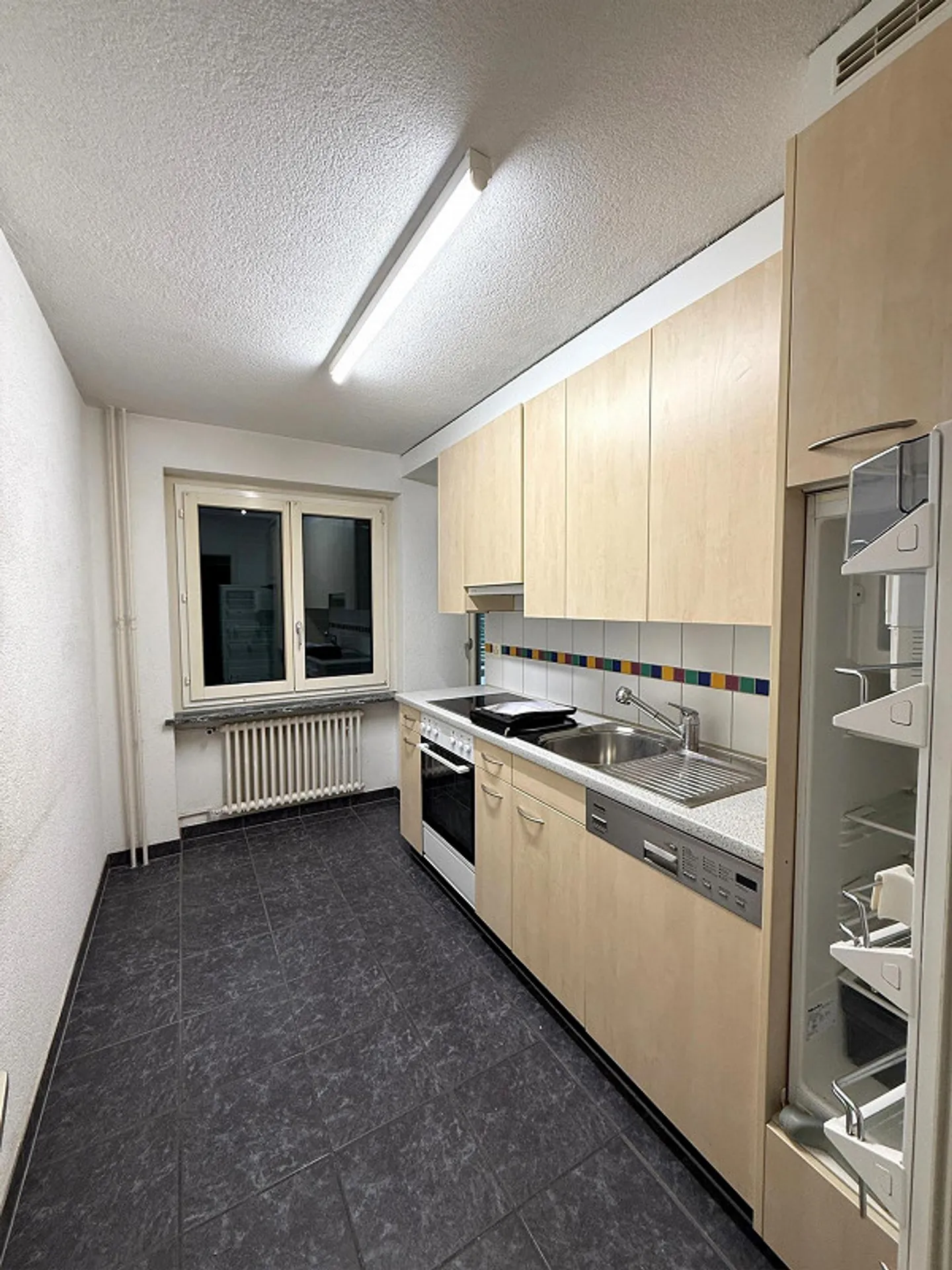 Appartamento 3 locali AFFITTATO TEMPORANEAMENTE FINO AL 31.08.2026 a Männedorf - Foto 2 di 5