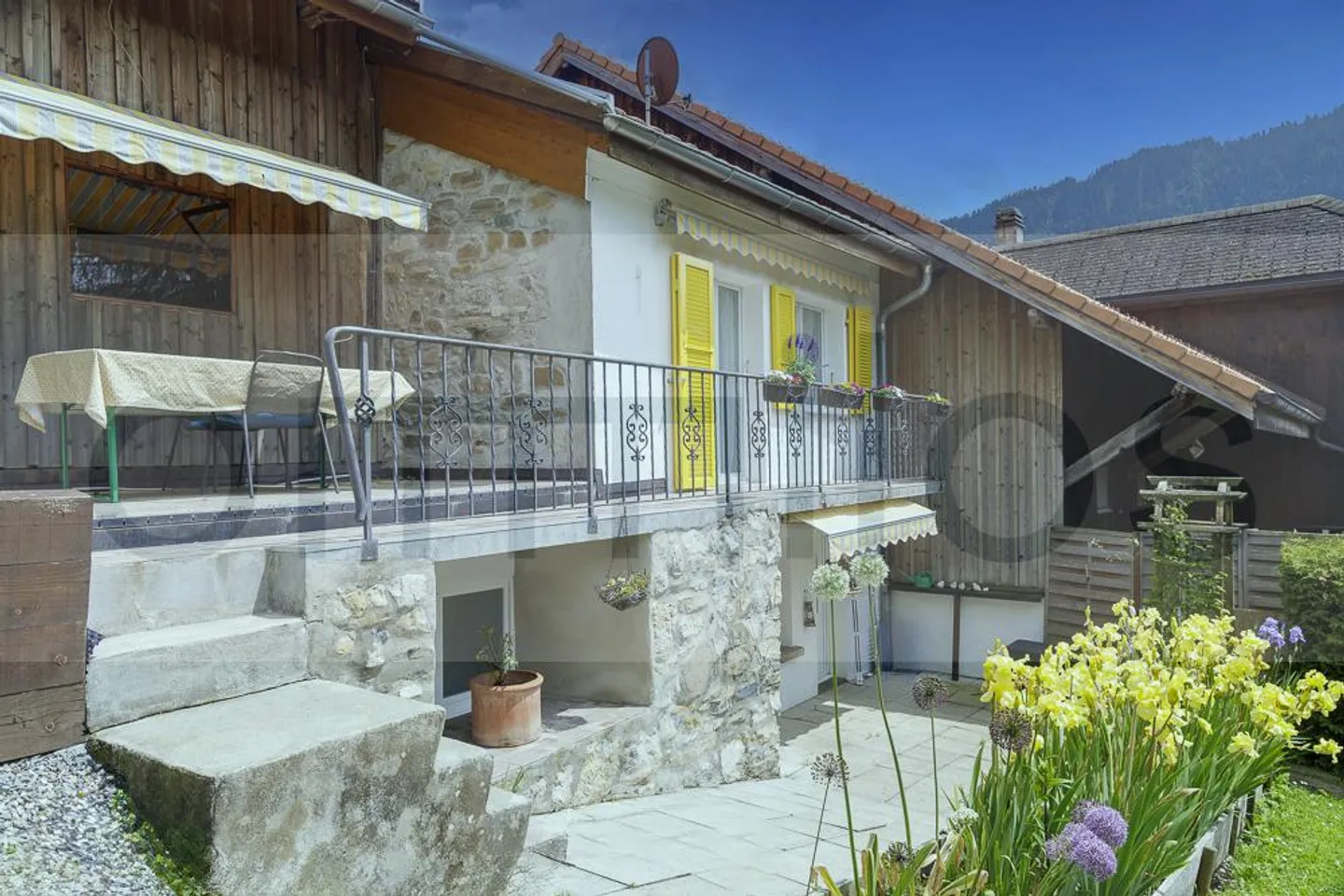 Il fascino dell'antico, il potenziale del futuro? nel cuore di Châtel-sur-Montsalven - Foto 2 di 15