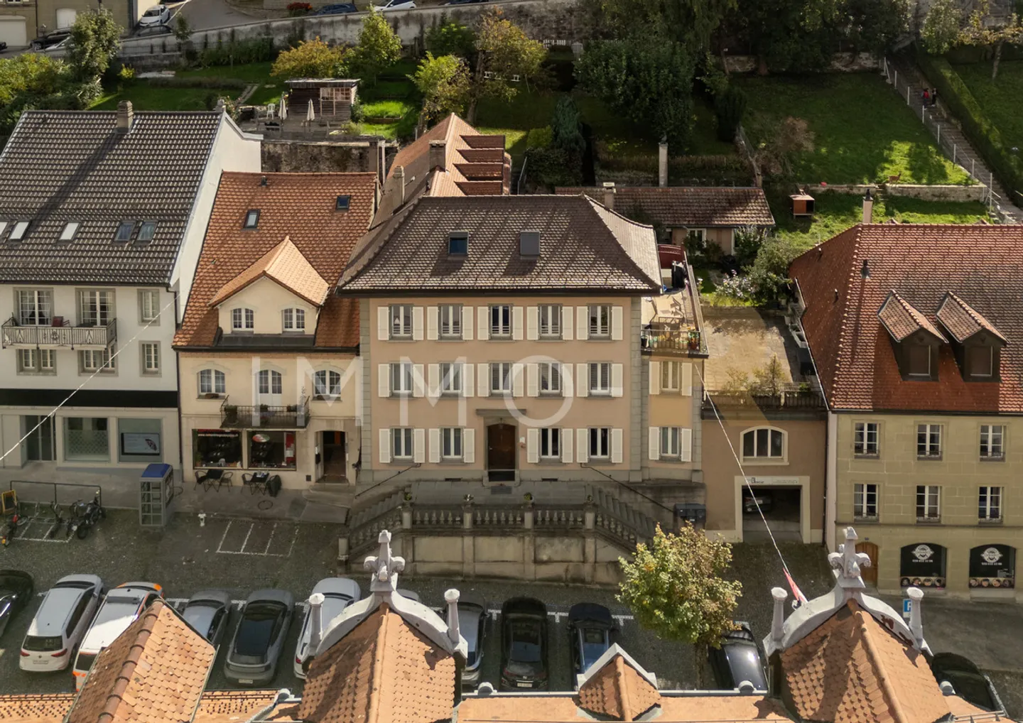 Einzigartige Gelegenheit im Herzen von Romont, gemischt genutztes Gebäude zu verkaufen - Foto 2 von 12