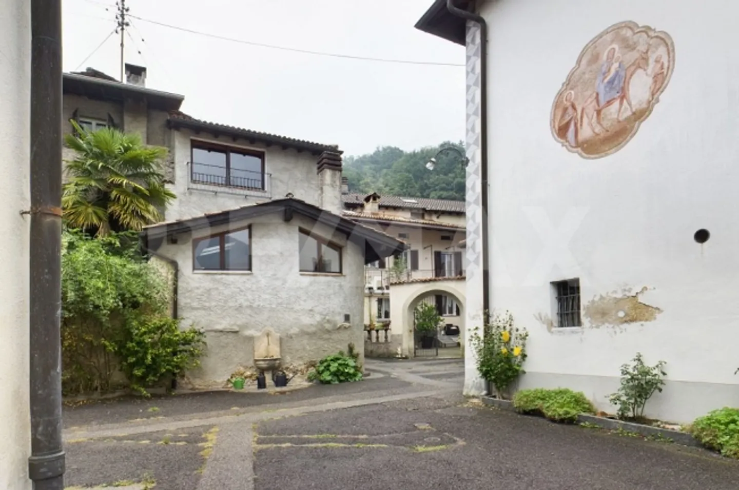 Casa affascinante e spaziosa con vista aperta - Foto 1 di 13