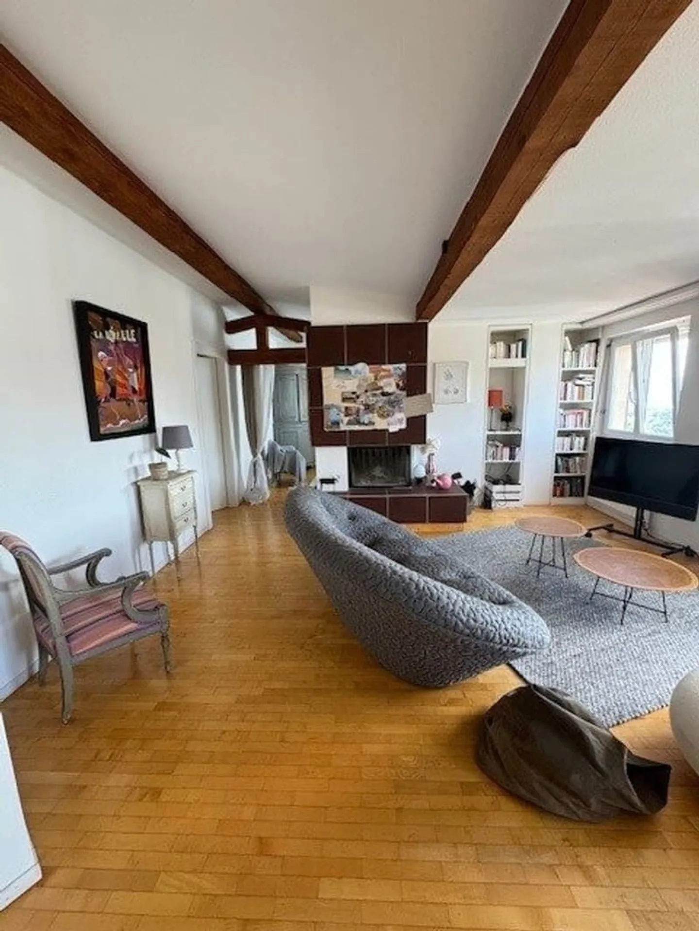 Apartment for rent - Photo 4 of 7