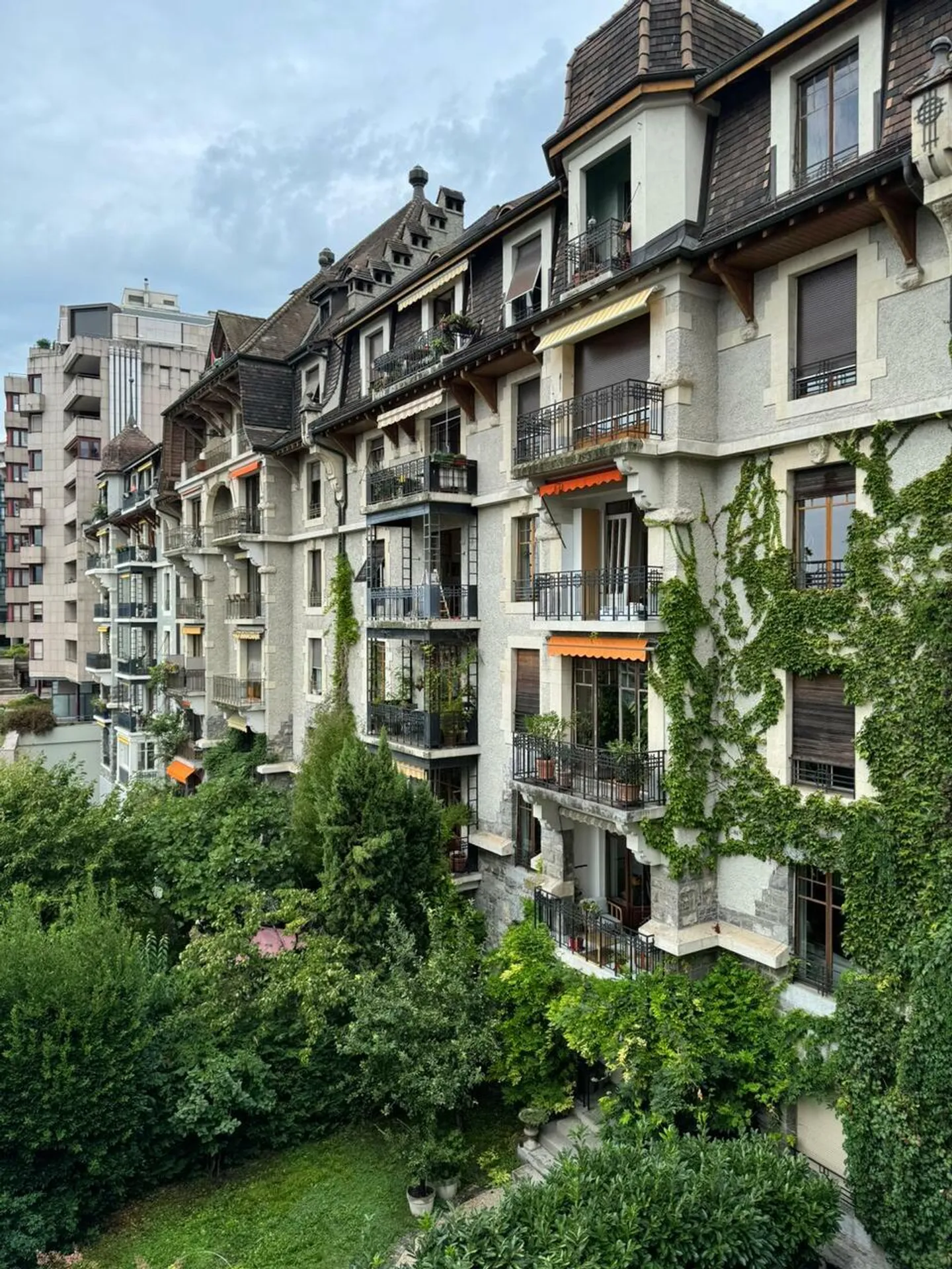 Appartement Charmant avec Vue Jardin - Photo 5 sur 5