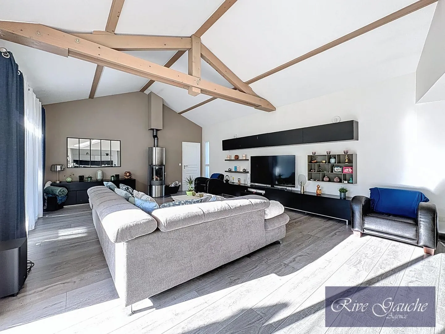 Villa d'architecte avec 5 chambres (F-74) - Photo 1 sur 13