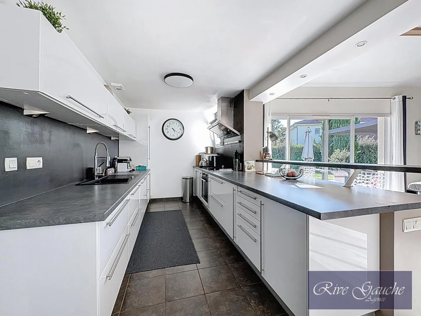 Villa d'architecte avec 5 chambres (F-74) - Photo 9 sur 13