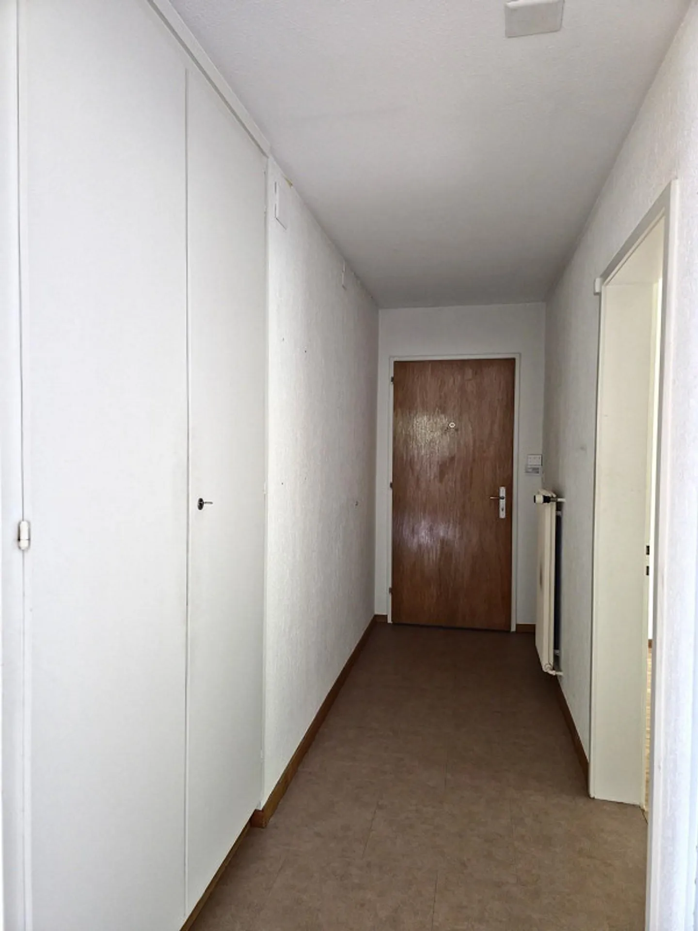 Sonnige sanierte 3½ Zimmer-Wohnung - Foto 3 von 13